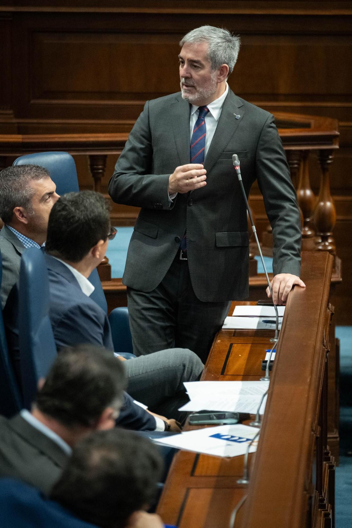 Pleno del Parlamento de Canarias