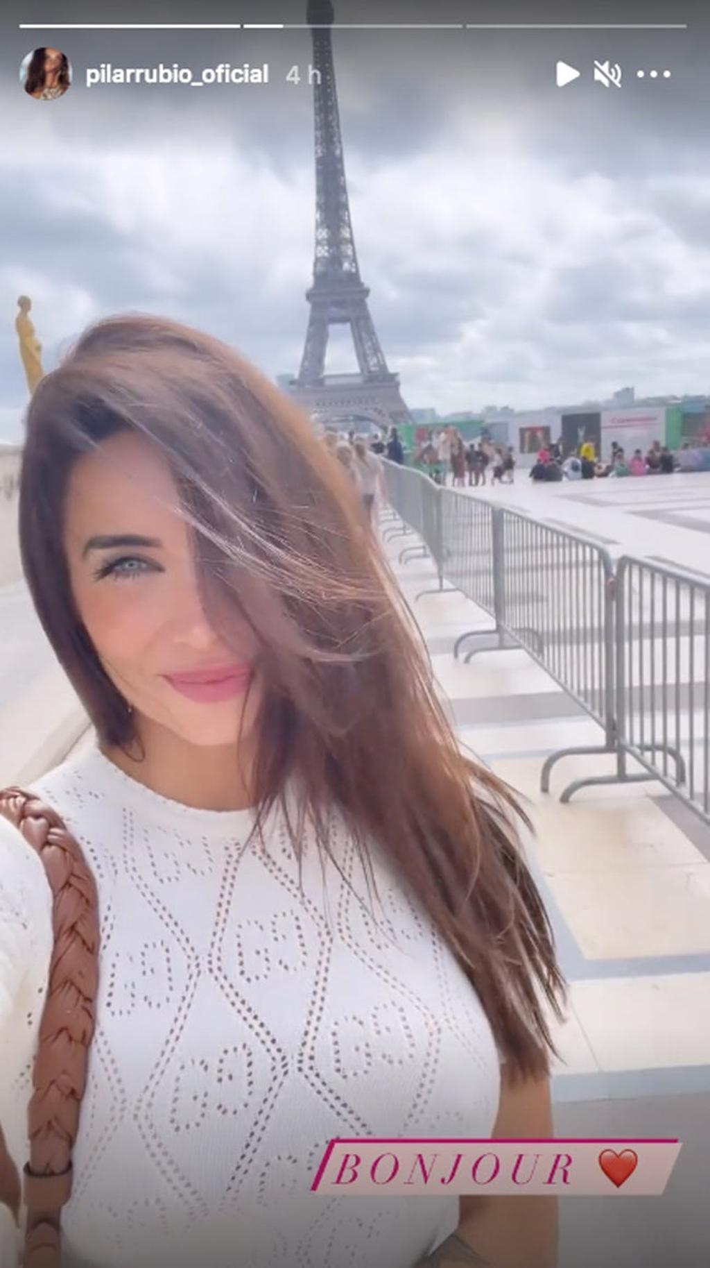 Pilar Rubio paseando por París