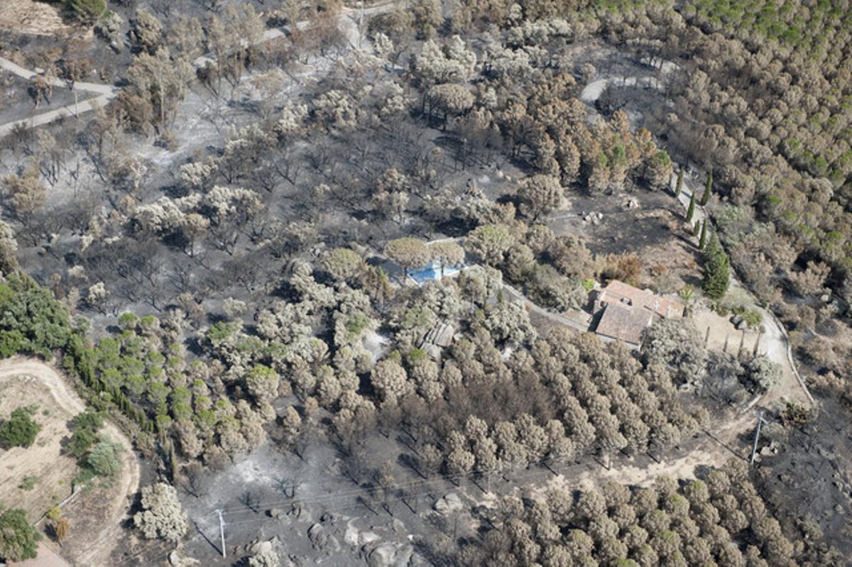 Una masia pròxima a la localitat de Capmany