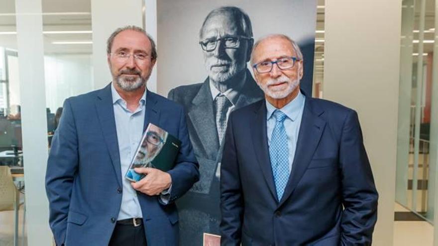 Presentan la biografía del Dr. Mir en la Fábrica