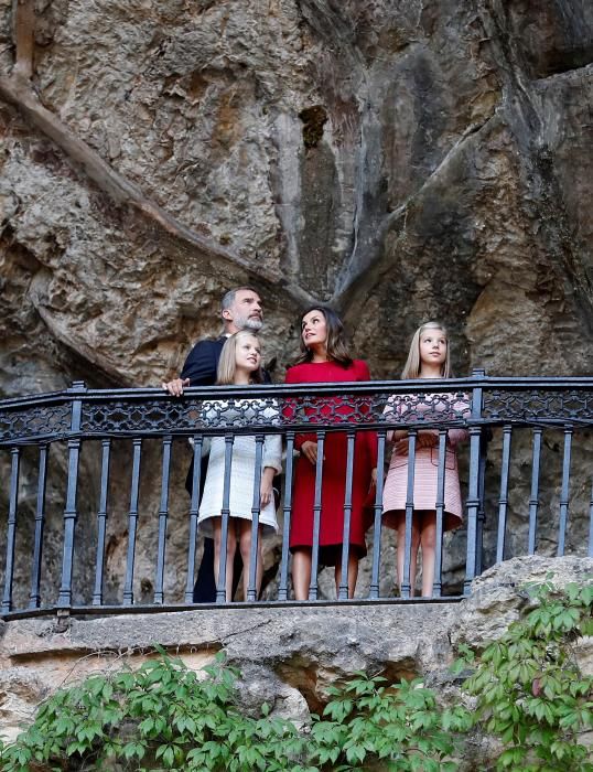 Visita de la Casa Real a Covadonga