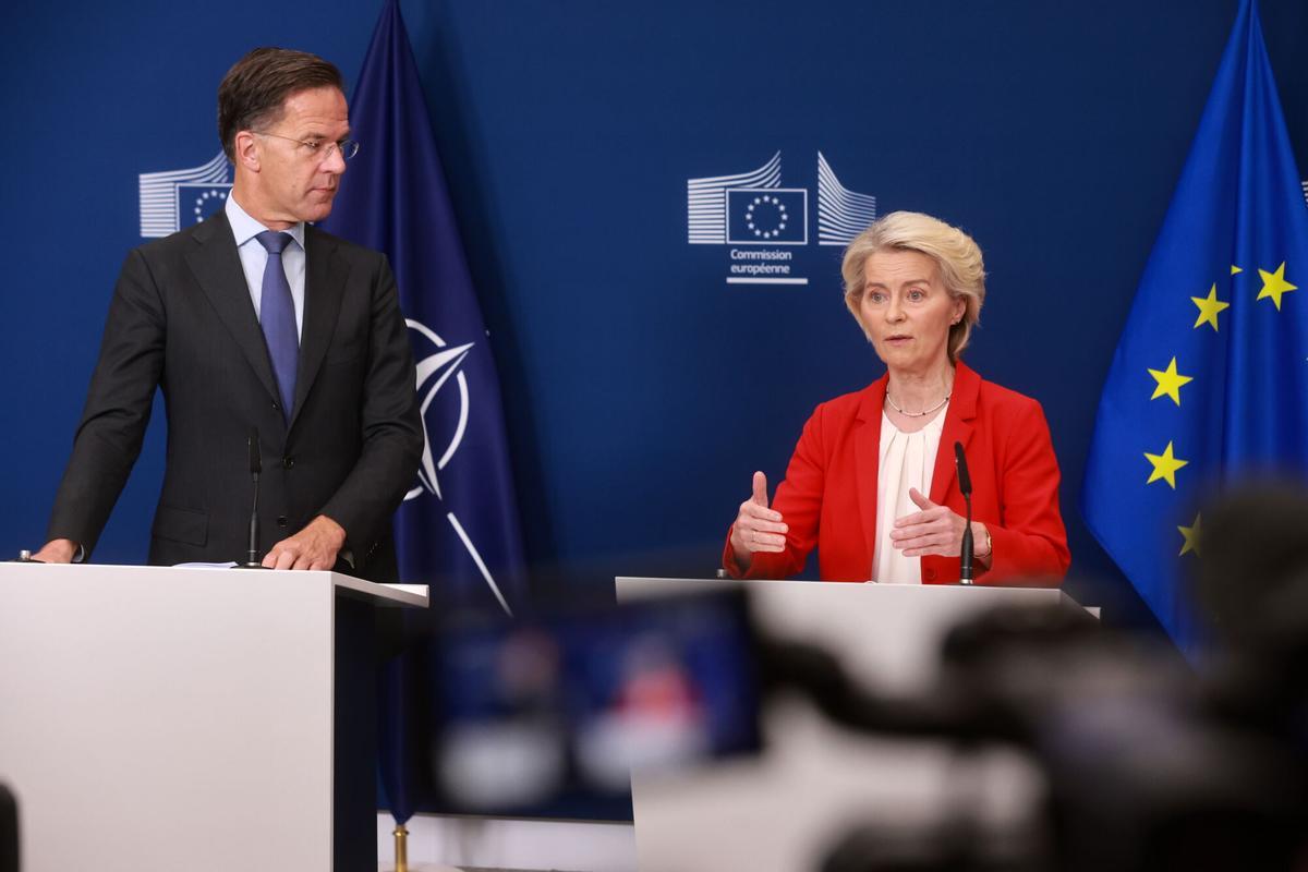 El secretario general de la OTAN, Mark Rutte, y la presidenta de la Comisión Europea, Ursula von der Leyen, en Bruselas.