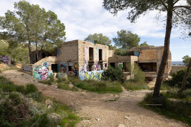 Imágenes de Imágenes del mamotreto de Cala d'en Serra