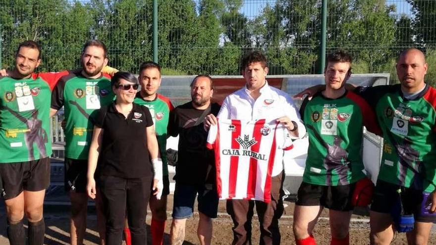 El Zamora Rugby Club recordó al Zamora CF en la final de la Copa Castilla y León que jugó el pasado sábado.