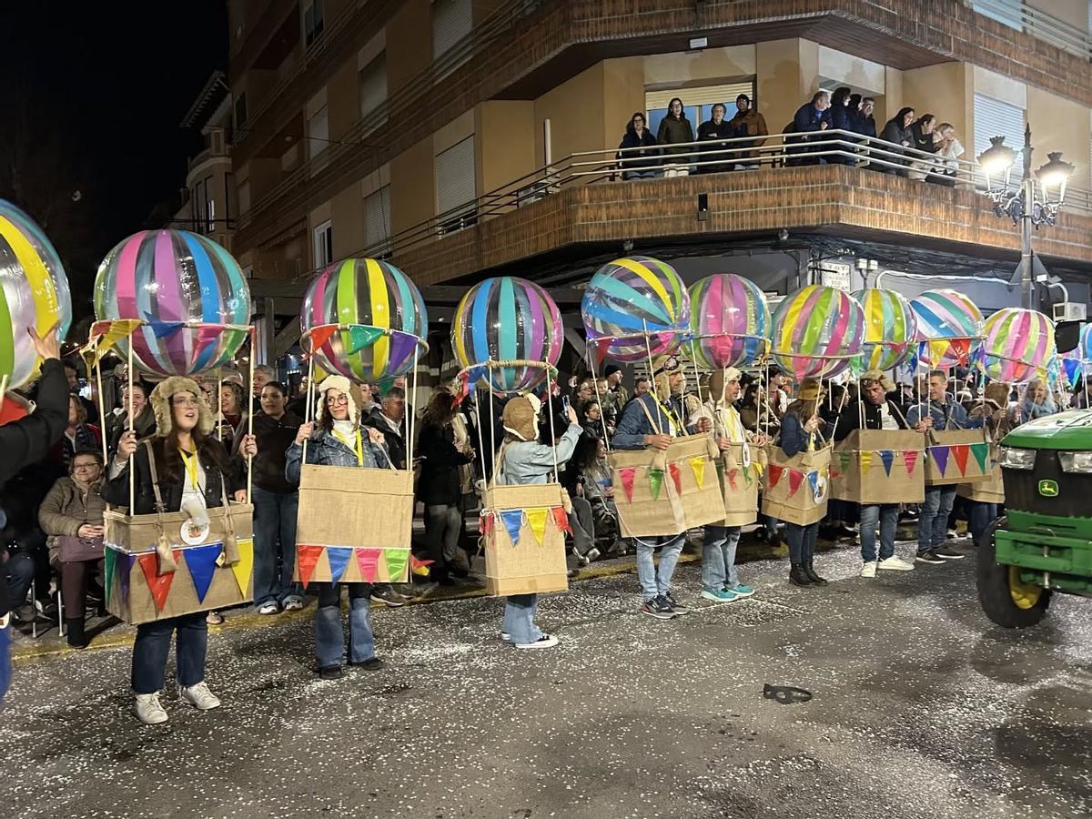 Una de las comisiones que participó el pasado 28 de febrero en la cabalgata de Carcaixent.