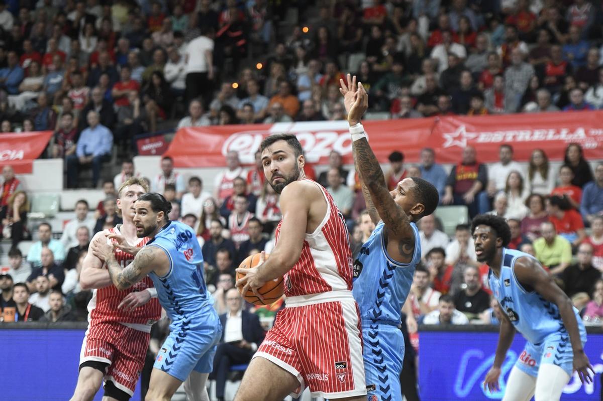 Todas las imágenes de la derrota del UCAM Murcia fente al Río Breogán