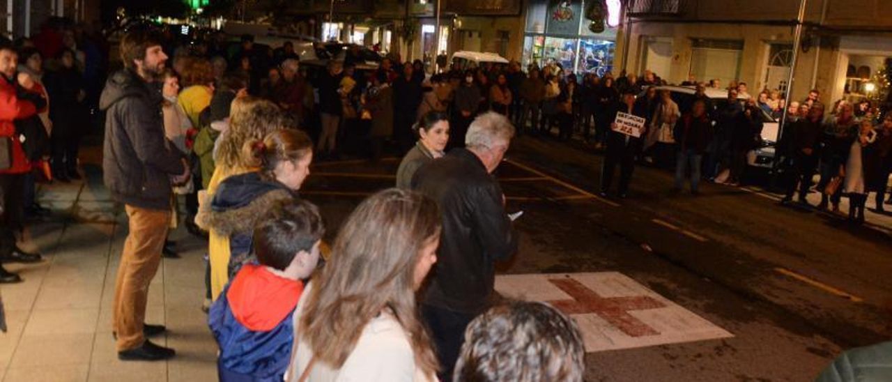 La concentración nocturna de ayer. |  G. NÚÑEZ
