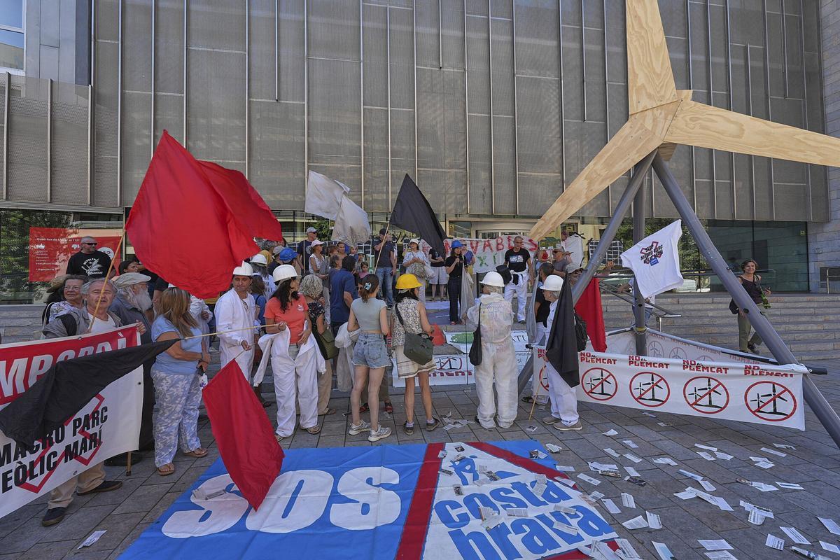 Les imatges de la protesta contra els Macroprojectes energètics