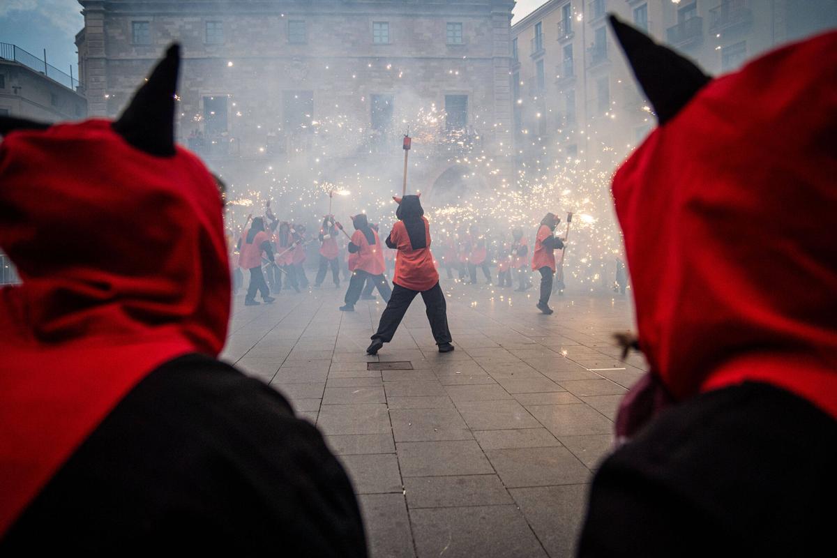 Imatges de la Moscada i el Correfoc infantil de la Festa Major de Manresa 2026 Imatges de la Moscada i el Correfoc infantil de la Festa Major de Manresa 2026