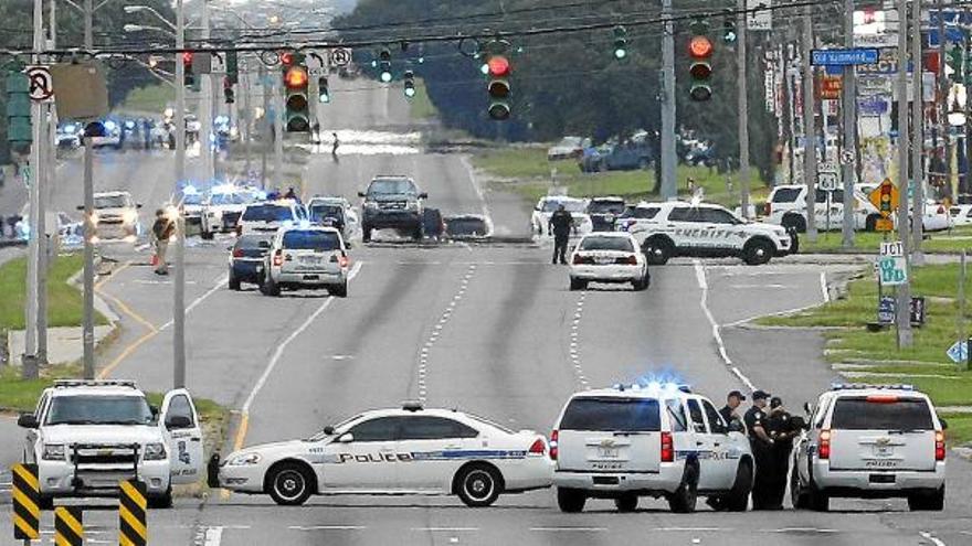 Ampli dispositiu policial efectuat després del tiroteig a Baton Rouge