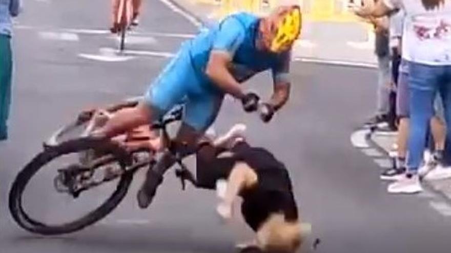 Un ciclista arrolla a una espectadora de una carrera en El Hierro