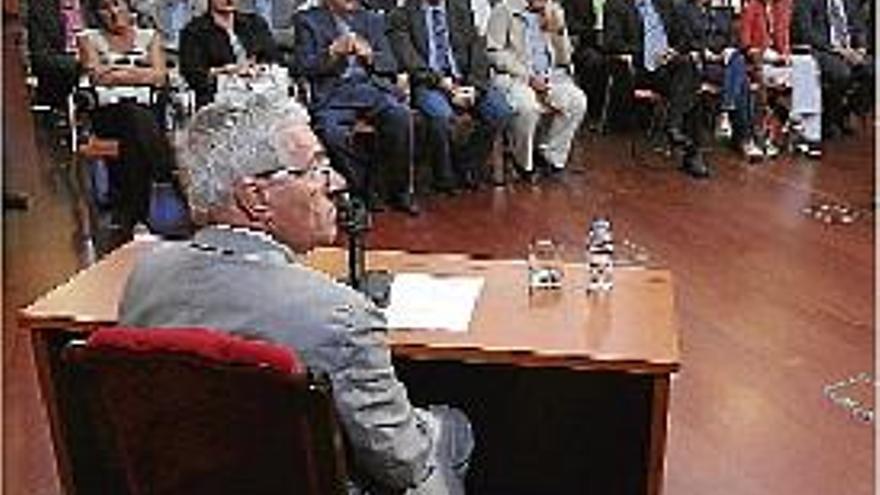 El pregoner Jordi Porta denuncia que &quot;continuem empresonats políticament&quot;