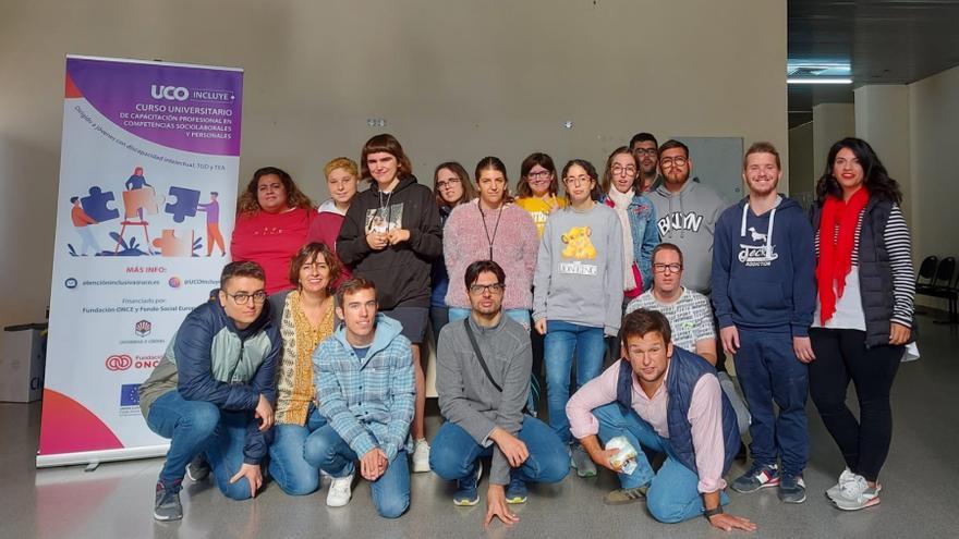 17 jóvenes con discapacidad intelectual comienzan las clases en la segunda edición de UCOincluye