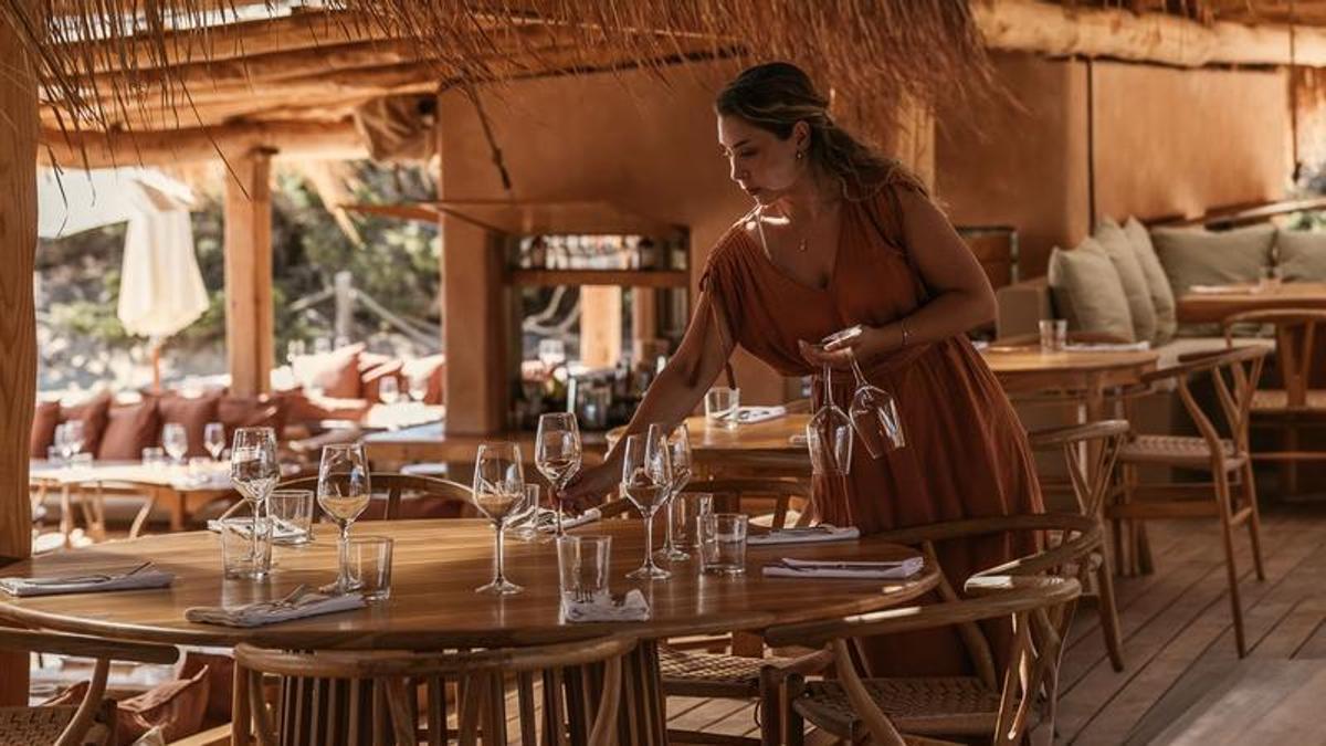 La propuesta gastronómica de El Chiringuito mantiene sus raíces en la cocina mediterránea.