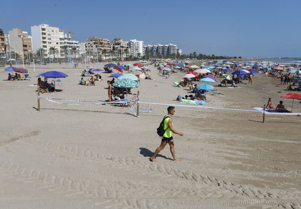 Carrera a contrarreloj en Sagunt, para abrir este fin de semana nuevos tramos de la playa afectados por la lluvia.