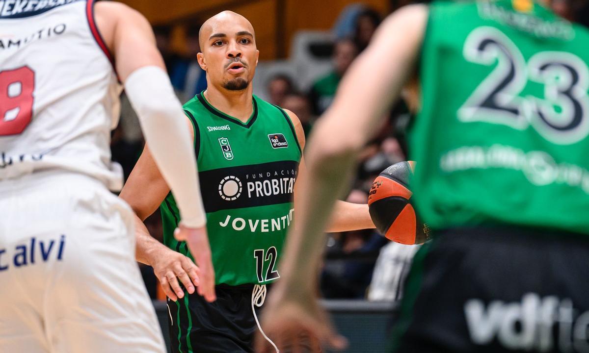 Andrew Andrews fue clave para la Penya para imponerse