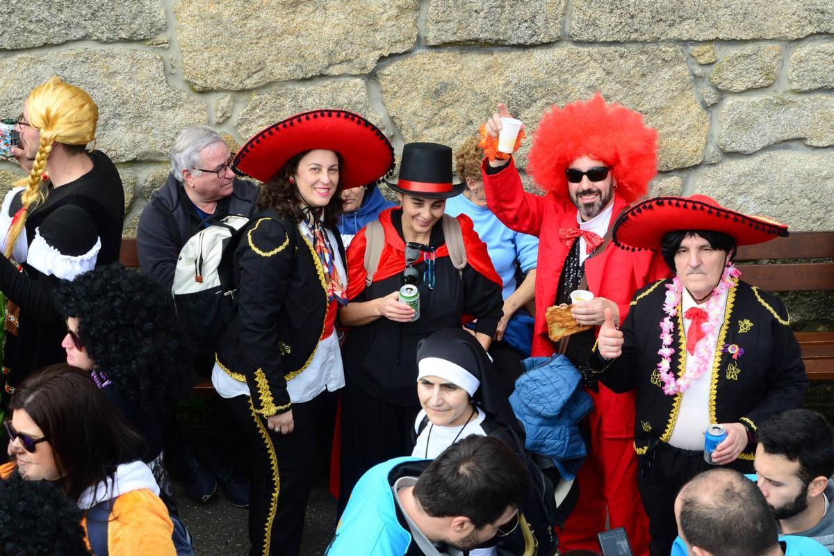 Comparsa A Cojonuda en Aldán