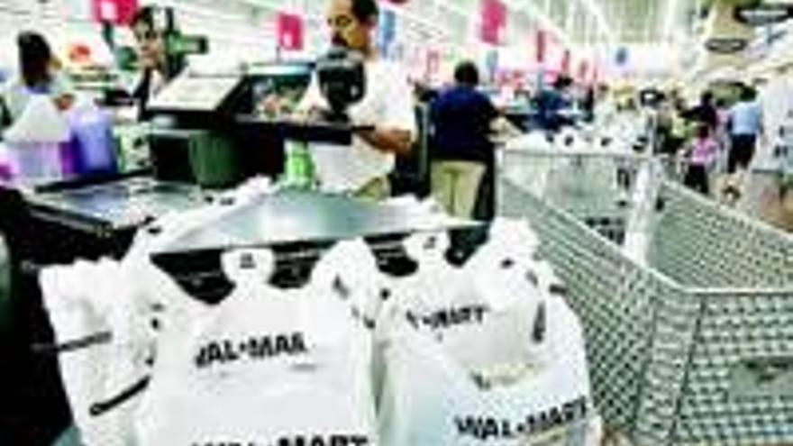 Wal Mart aumenta beneficios en el segundo trimestre