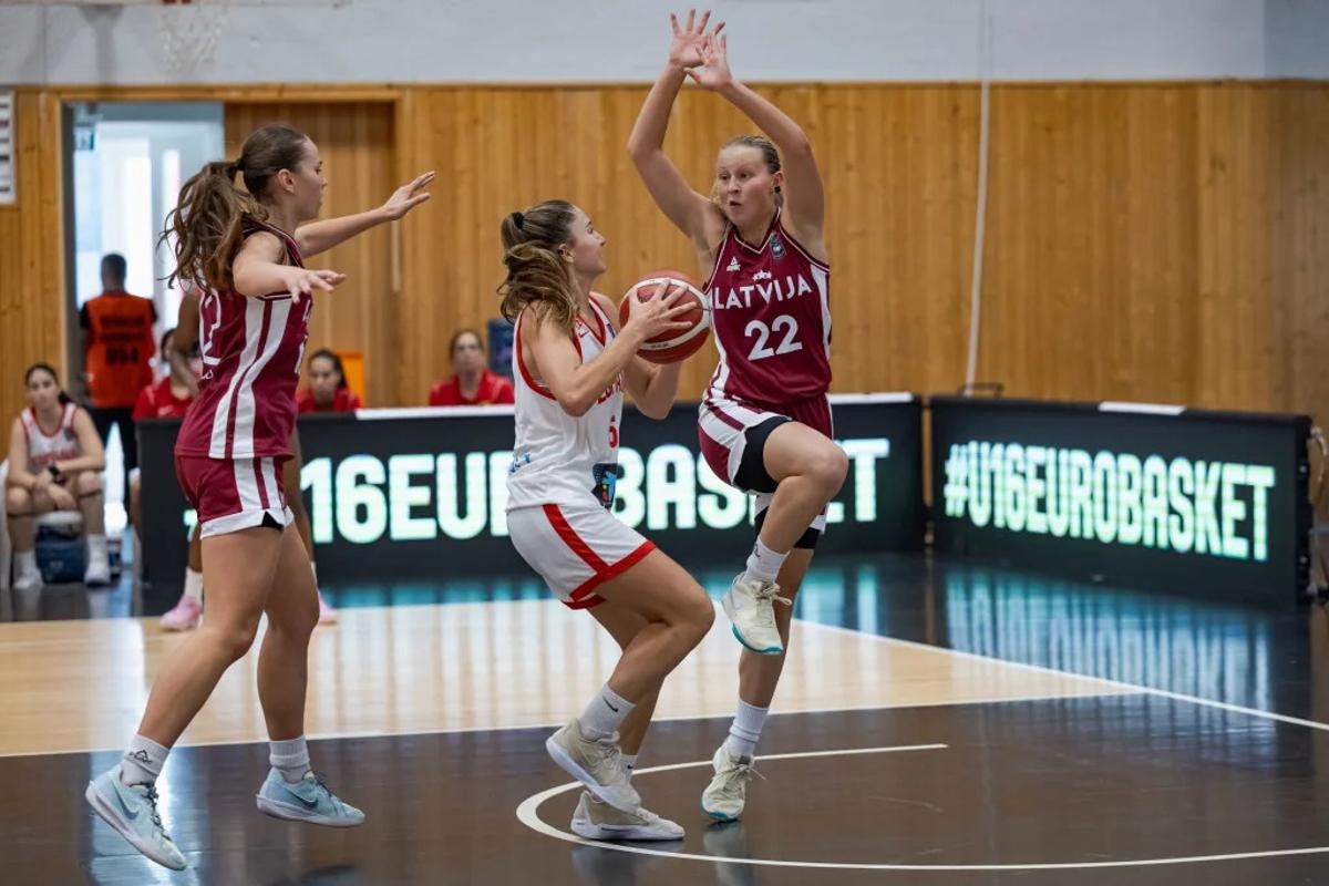 Imagen del encuentor España-Letonia de este viernes.
