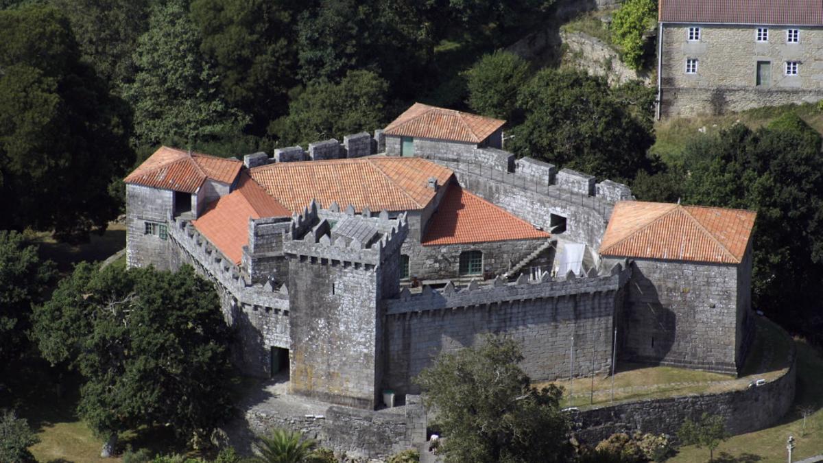 Vista exterior del Castillo de Vimianzo