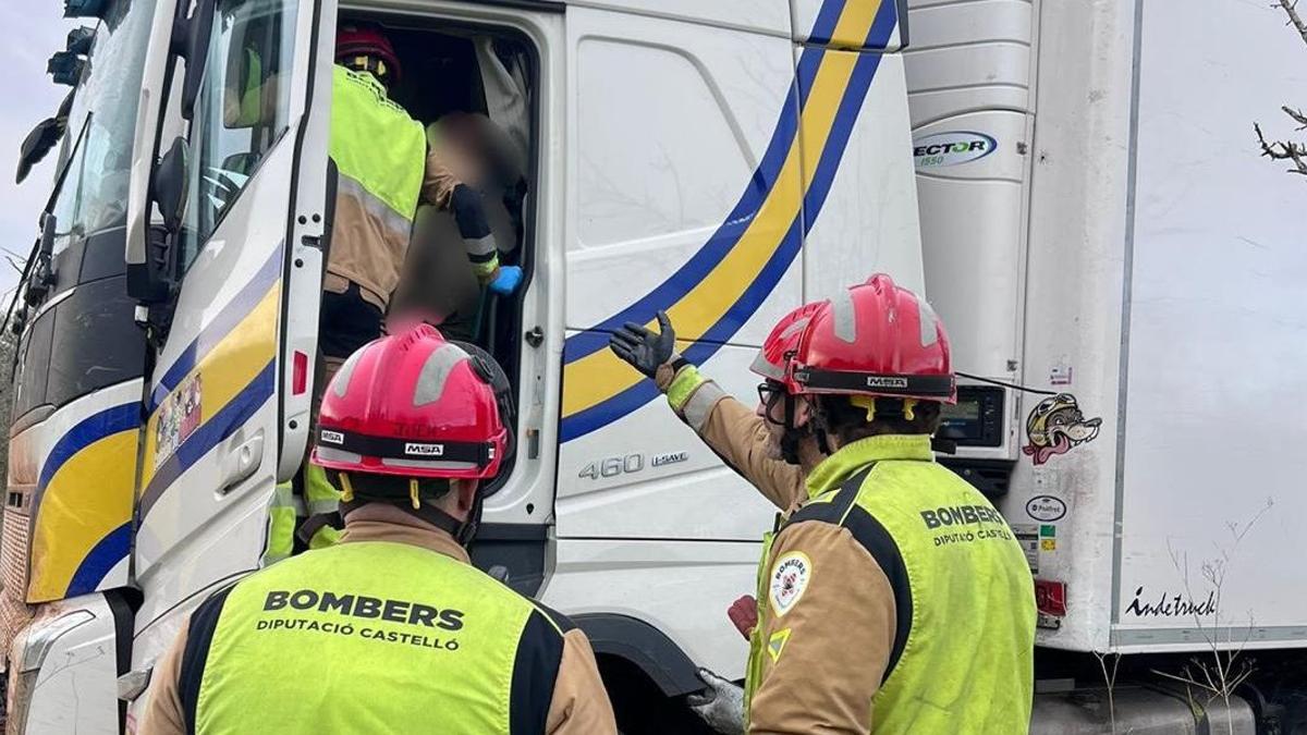 Bombers de Diputació en las labores de rescate y asistencia.