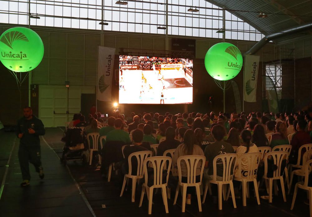 Así vivió la afición del Unicaja el partido en Los Guindos