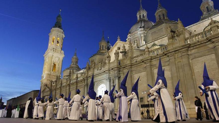 Un pregón emotivo da comienzo a la Semana Santa zaragozana