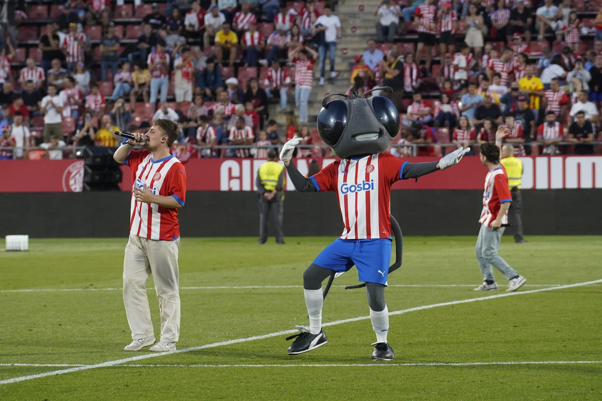 El Girona celebra la permanència amb el públic de l'estadi de Montilivi