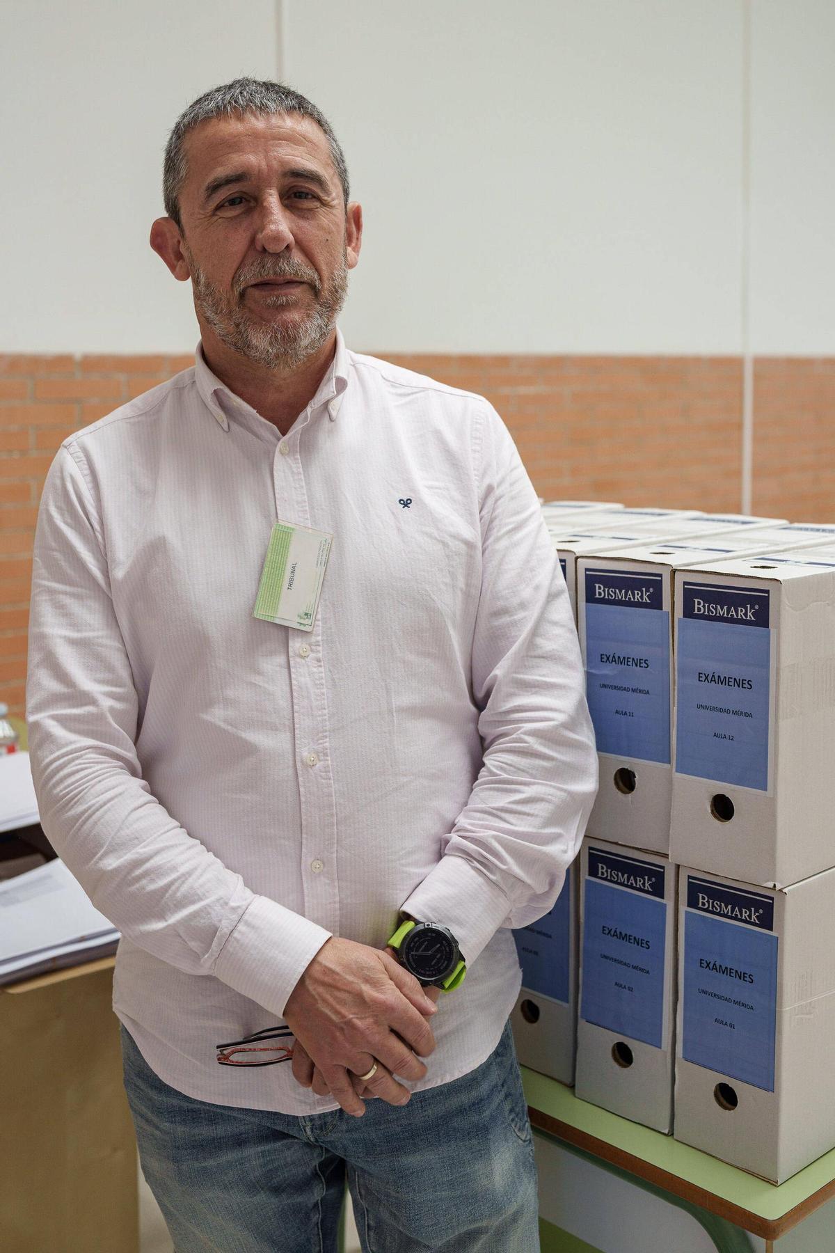 Fotogalería | Así han sido las oposiciones a celador del SES en Mérida