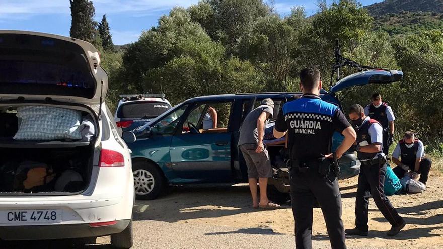 Desplegament policial pels detinguts per robar en cotxes