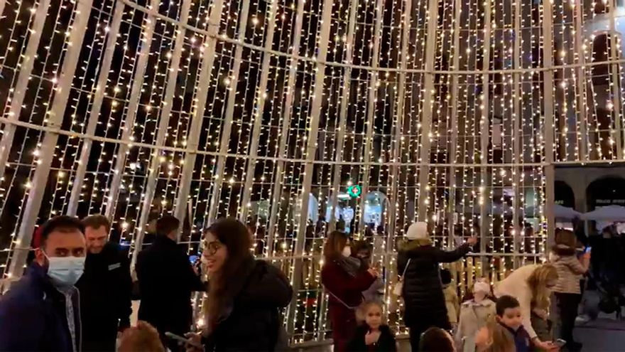 Así ha sido el encendido de luces de Navidad en Avilés