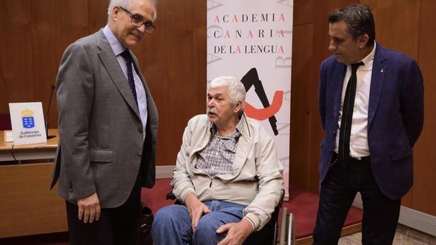 D. Ángel Sánchez ingresa en la Real Academia de la Lengua Canaria