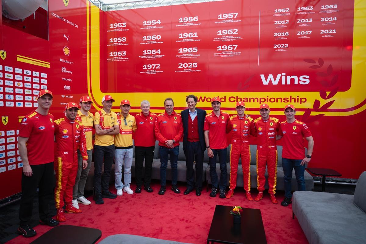 John Elkann, presidente de Ferrari, presente en Imola
