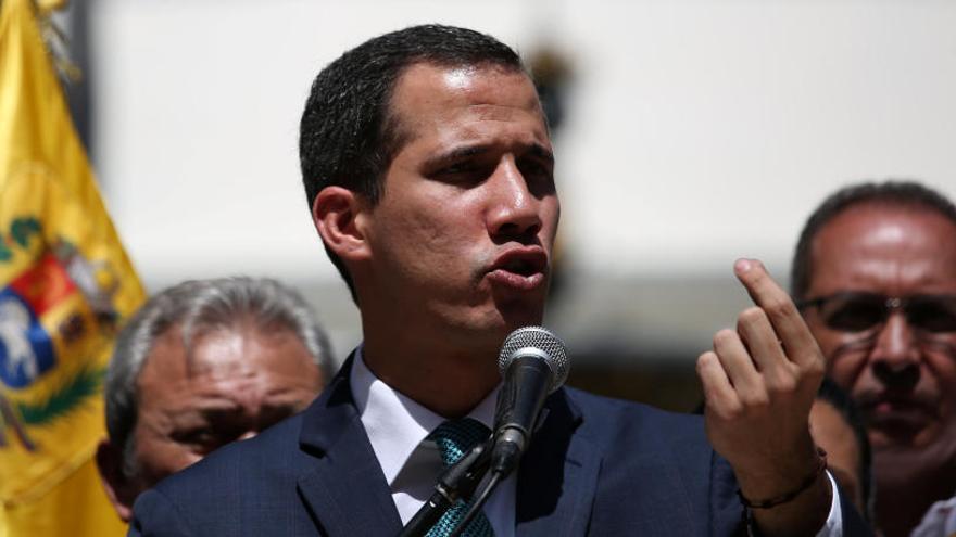 Una vintena d&#039;estats de la UE formalitzen el reconeixement de Guaidó com a president interí de Veneçuela