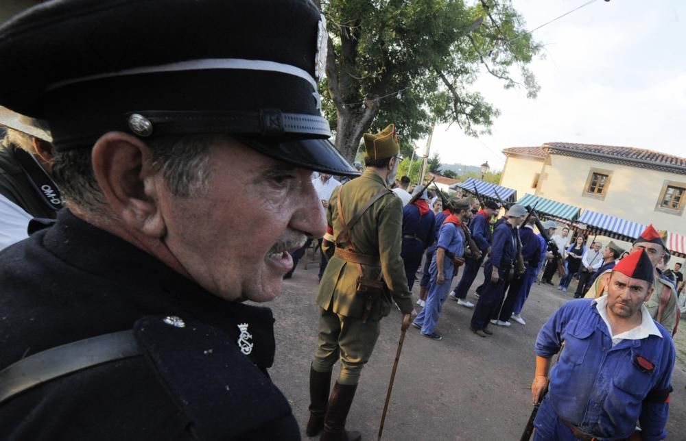 Recreación de la Guerra Civil en Grullos