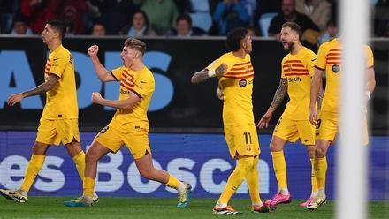 Los jugadores del FC Barcelona celebran el gol de la victoria ante el Celta