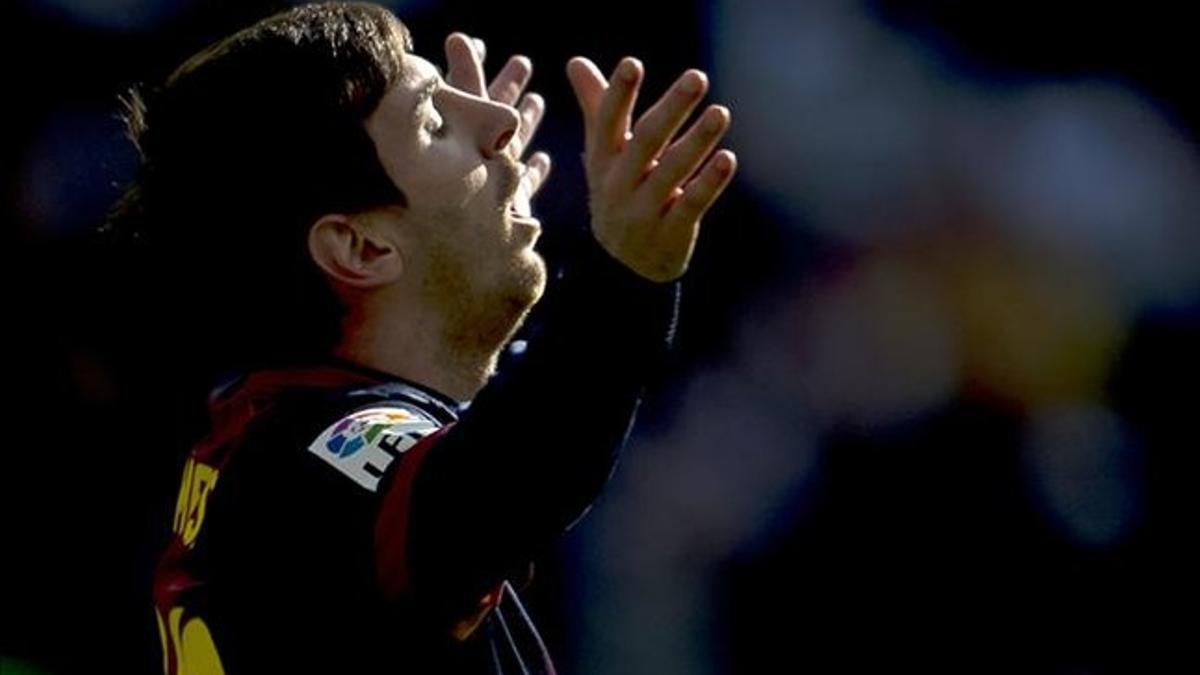 jterratsbarcelona s argentinian forward lionel messi react130307155457