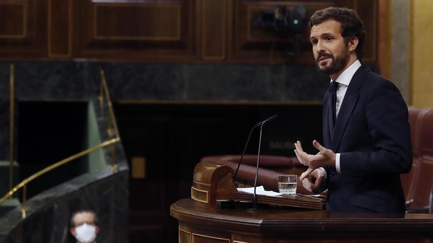 Casado improvisó una videoconferencia con sus diputados ante el desconcierto por el voto en el estado de alarma