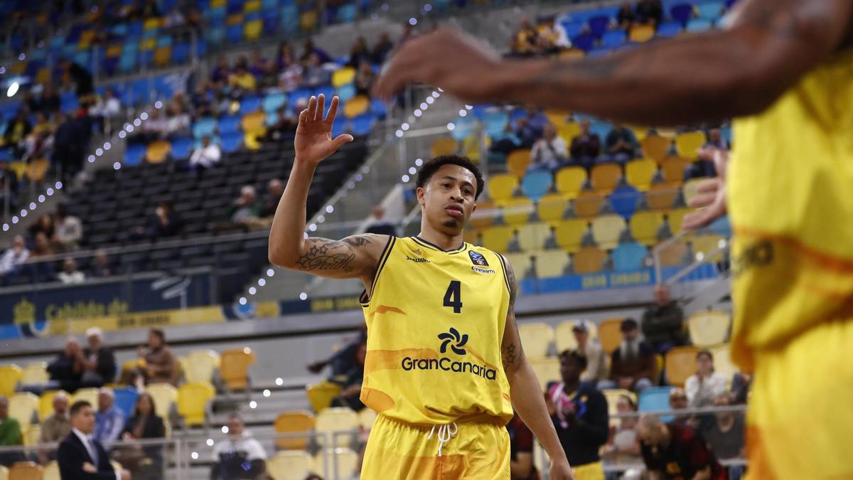 AJ Slaughter en el choque de ayer ante el Girona