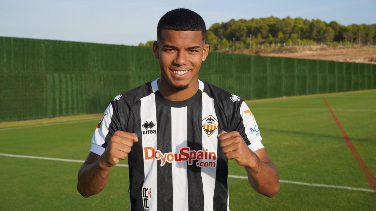 Matías Orozco, en la ciudad deportiva La Coma.