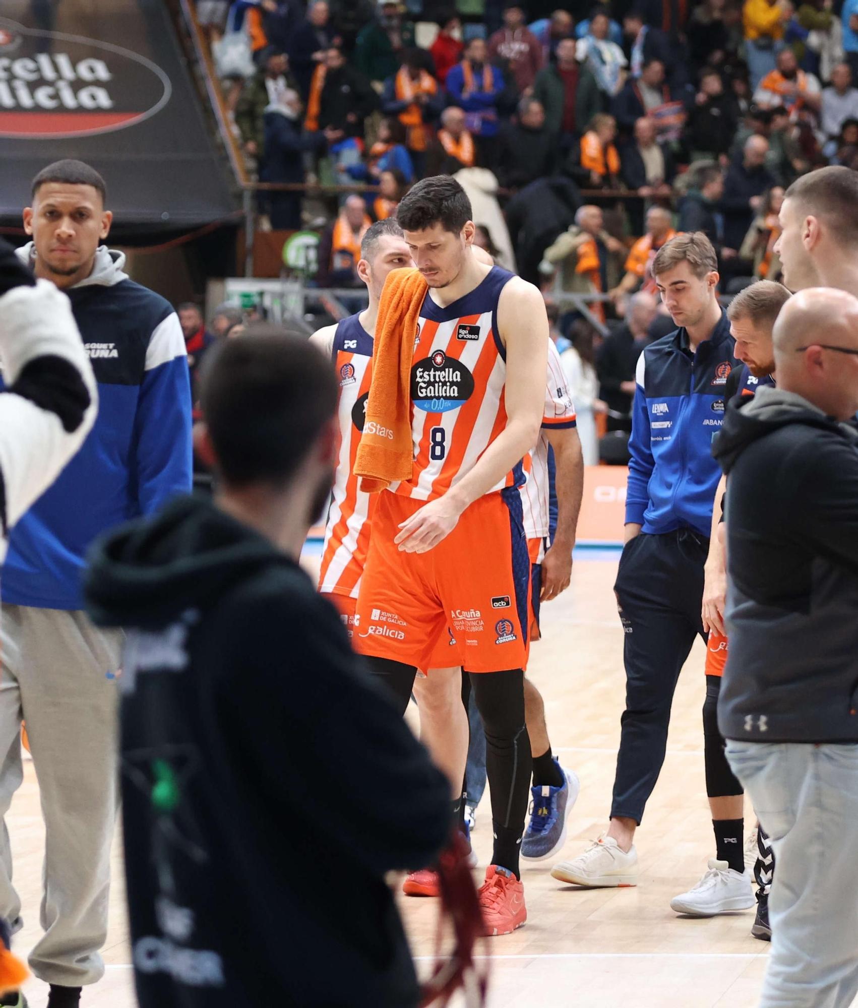 El Coliseum de A Coruña vivió su primer derbi de baloncesto
