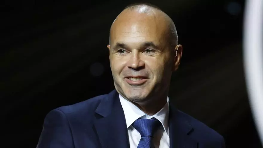 Frenazo a la llegada de Iniesta a Marruecos