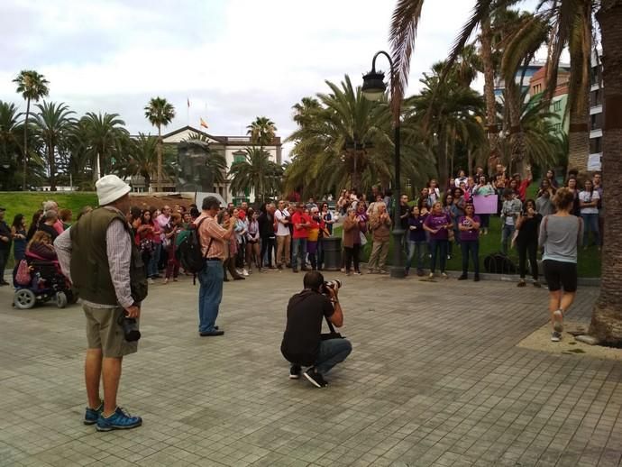 Concentración en la Plaza de La Feria por la libertad provisional de 'La Manada'