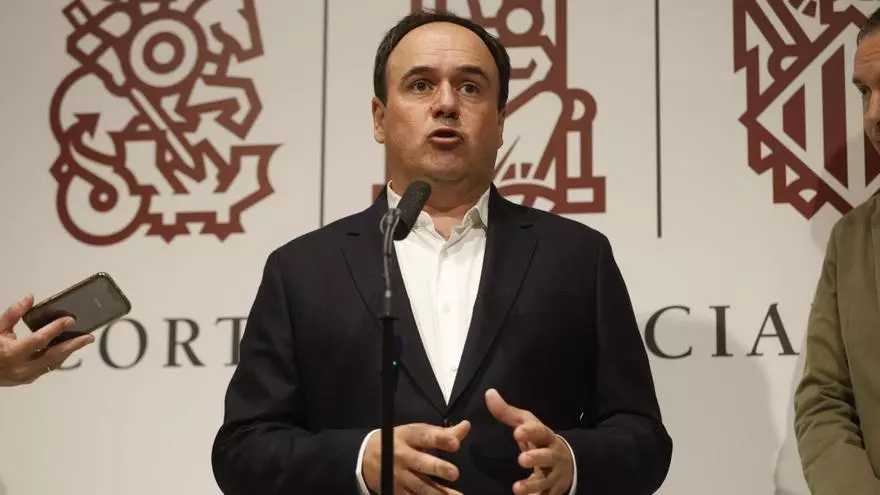 "Mazón es el presidente en funciones y habrá que hacer un traslado de competencias como corresponde"