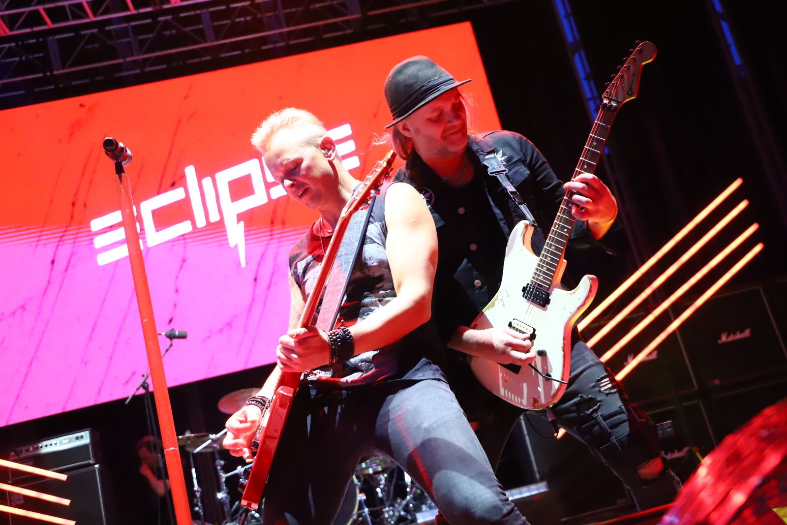 Eclipse y Doro Band clausuran el Festival de la Guitarra 2024