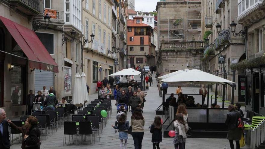 La plaza de Santa Eufemia, una de las zonas con mayor número de veladores de la ciudad.  // Jesús Regal