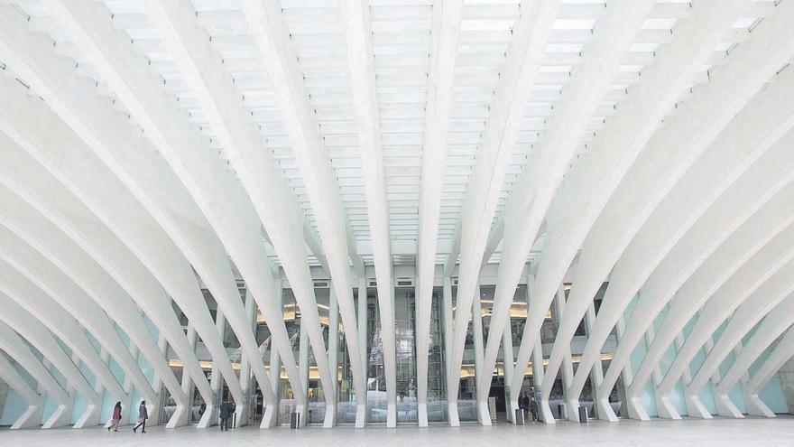 La entrada al centro comercial de Calatrava, cuando aún estaba abierto.