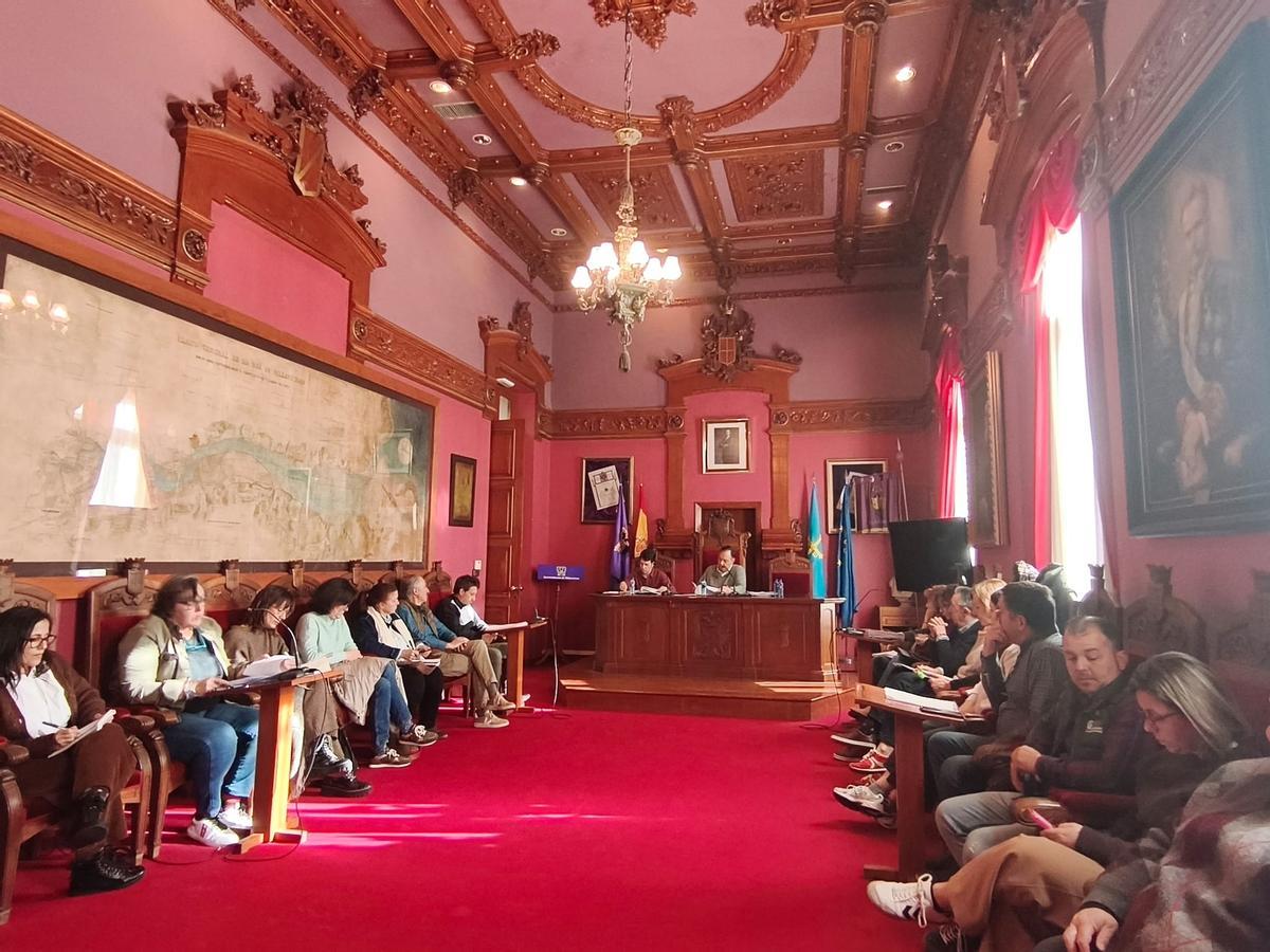 Los ediles, durante la sesión plenaria.