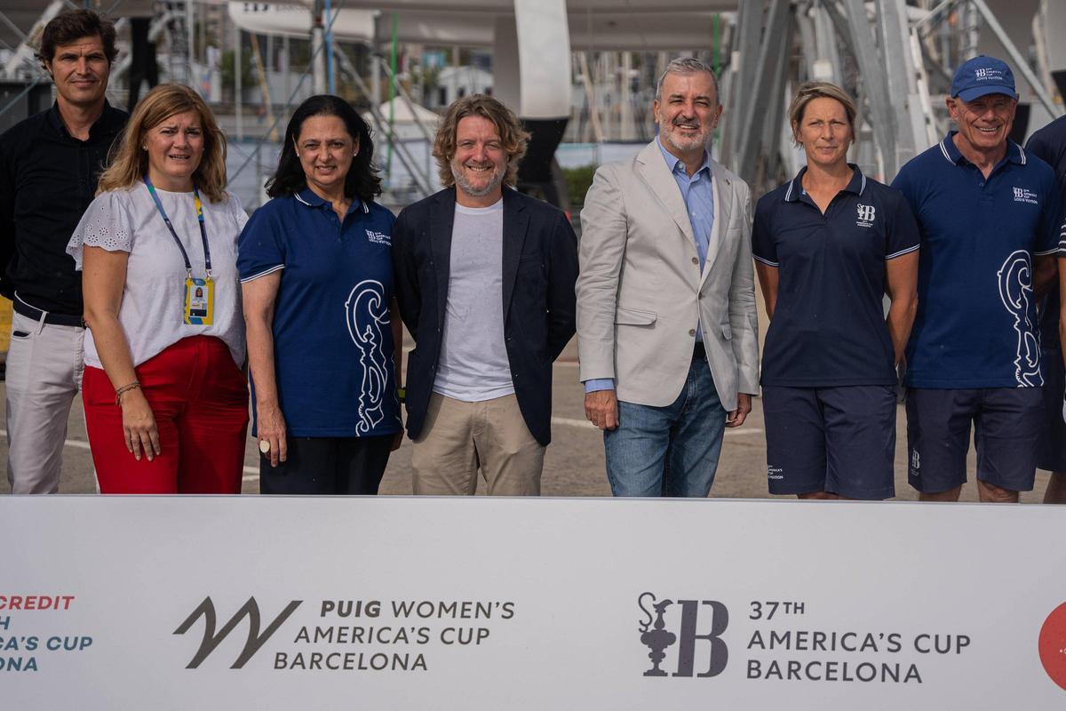 Jaume Collboni visita los equipos Youth y femenino de la Copa América