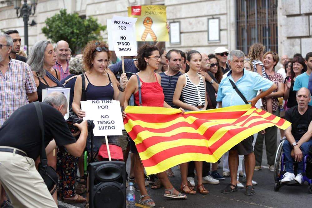 Concentración en València contra los atentados de Barcelona